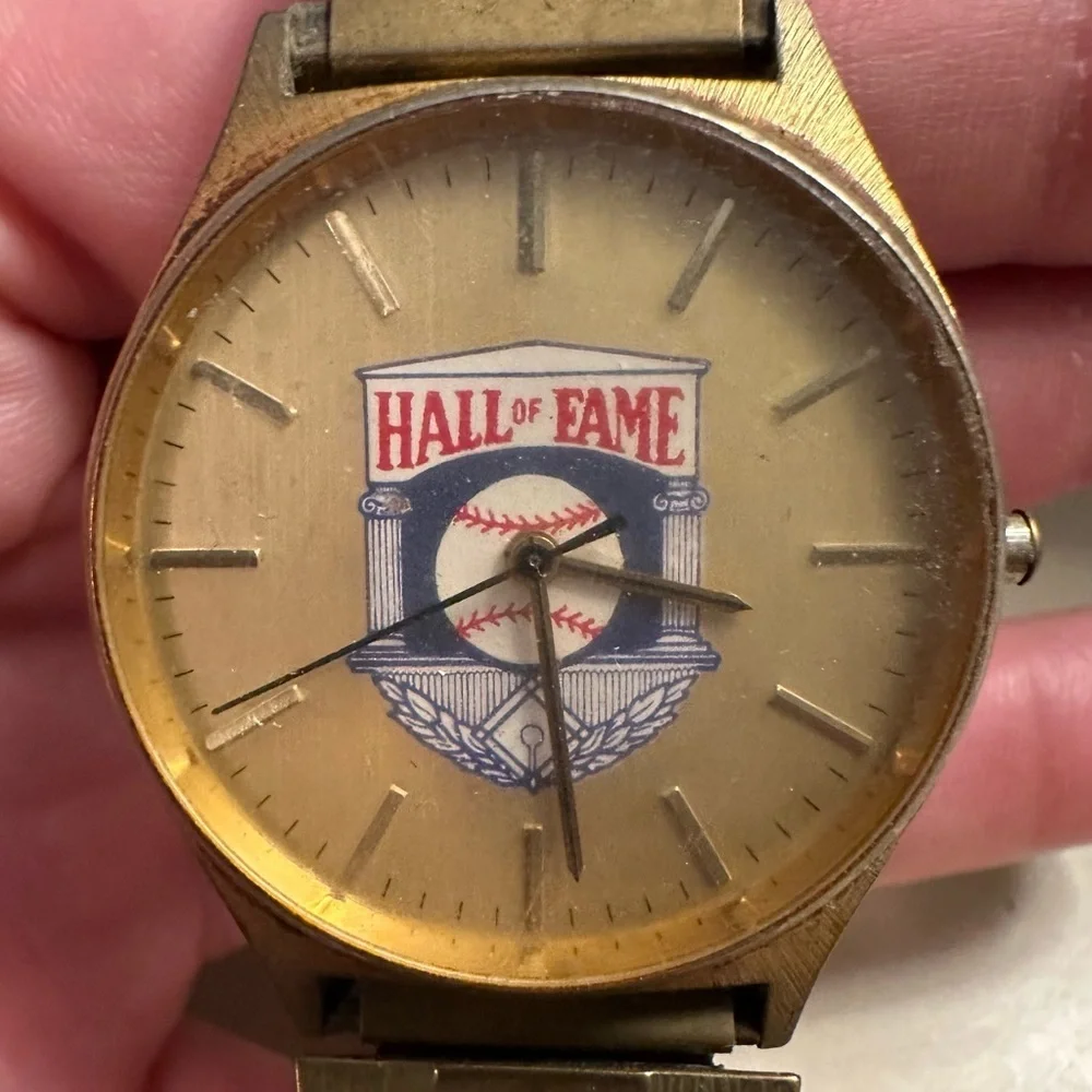 Vintage Unbranded Baseball Hall of Fame HOF Gold tone Men’s Watch museum